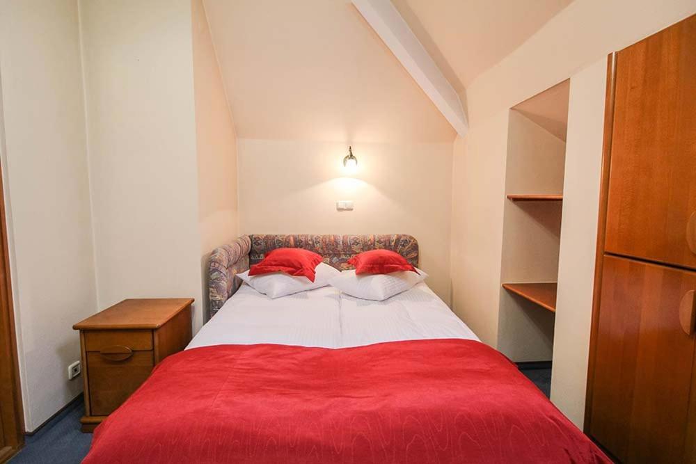 Familijny Osrodek Wypoczynkowo - Rehabilitacyjny Krynica Zdroj Hotel Kültér fotó