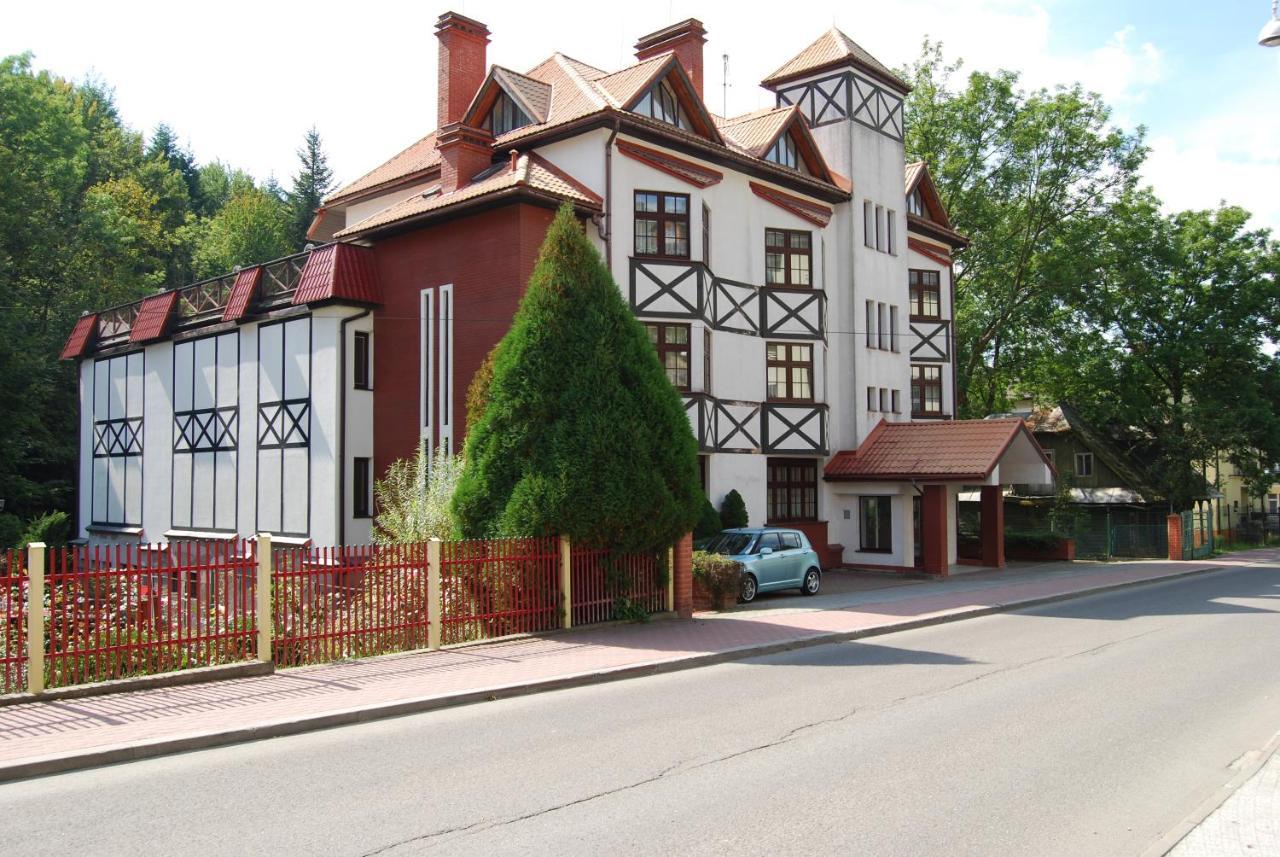 Familijny Osrodek Wypoczynkowo - Rehabilitacyjny Krynica Zdroj Hotel Kültér fotó